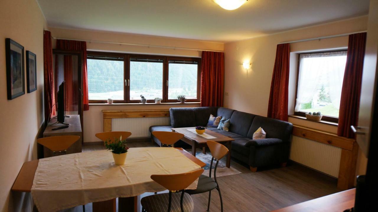 St. Hubertus Apartment Pettneu am Arlberg Bagian luar foto