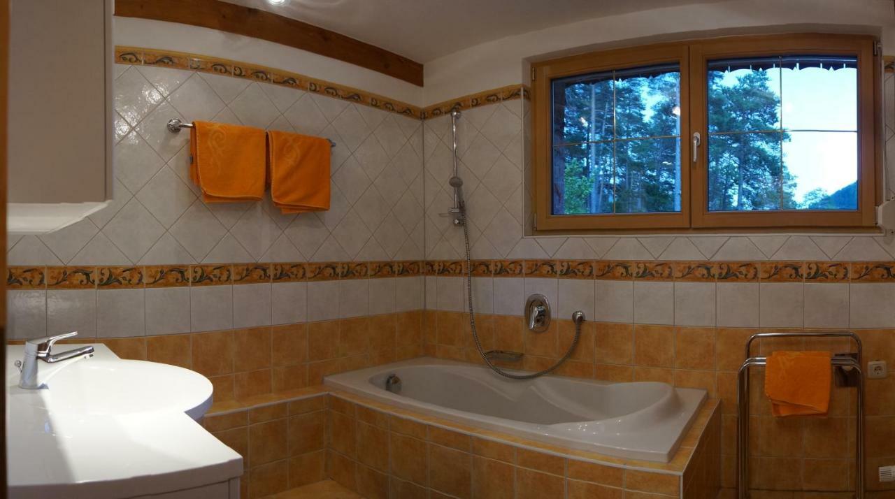 St. Hubertus Apartment Pettneu am Arlberg Bagian luar foto