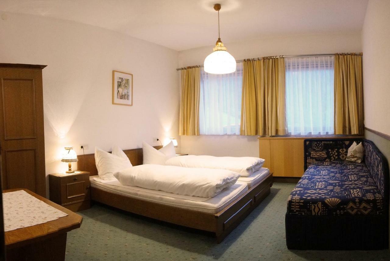 St. Hubertus Apartment Pettneu am Arlberg Bagian luar foto